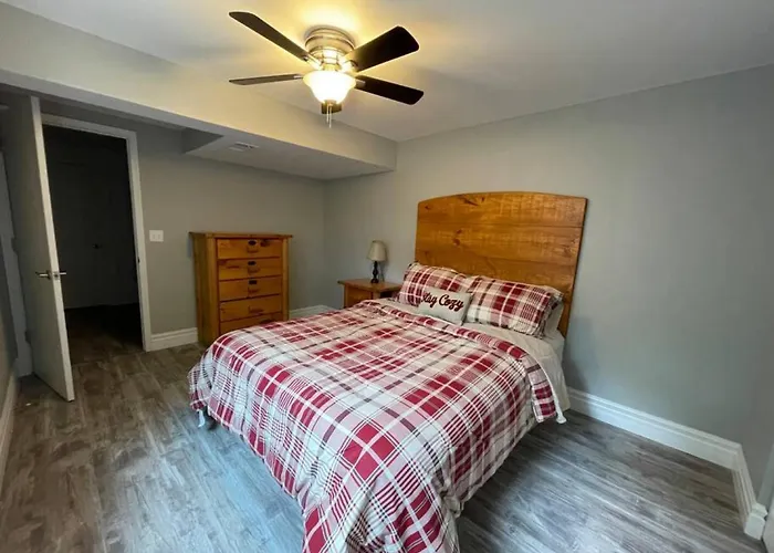 Private 4 Bedroom With A Hot Tub Caseyville