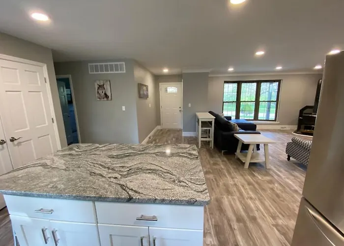 Hébergement de vacances Private 4 Bedroom With A Hot Tub Caseyville